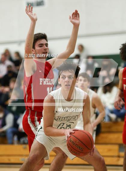Thumbnail 3 in Freedom vs. Laurel  photogallery.