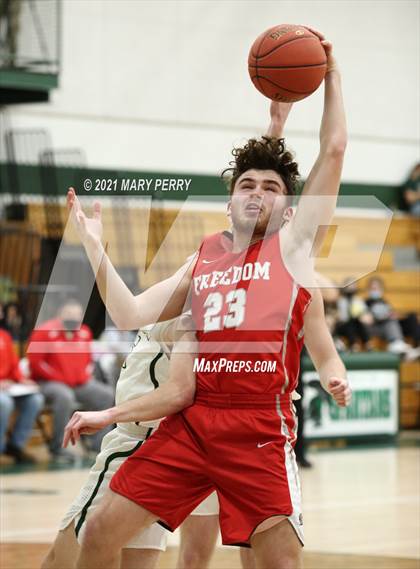 Thumbnail 3 in Freedom vs. Laurel  photogallery.