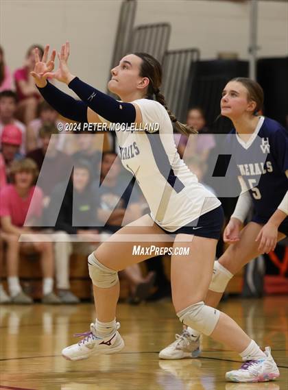 Thumbnail 1 in Hamilton-Wenham Regional vs Ipswich (MIAA Division 4 Round of 16) photogallery.