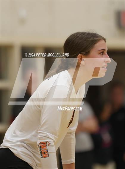 Thumbnail 2 in Hamilton-Wenham Regional vs Ipswich (MIAA Division 4 Round of 16) photogallery.