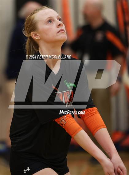 Thumbnail 2 in Hamilton-Wenham Regional vs Ipswich (MIAA Division 4 Round of 16) photogallery.