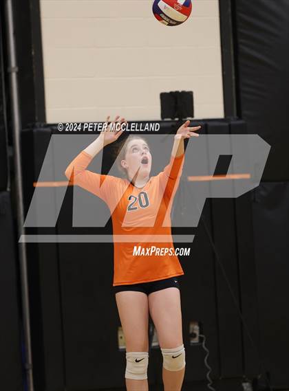Thumbnail 1 in Hamilton-Wenham Regional vs Ipswich (MIAA Division 4 Round of 16) photogallery.