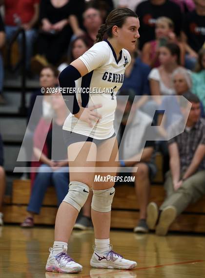 Thumbnail 1 in Hamilton-Wenham Regional vs Ipswich (MIAA Division 4 Round of 16) photogallery.