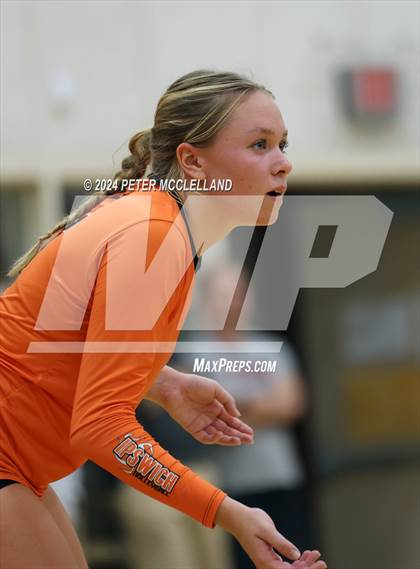 Thumbnail 3 in Hamilton-Wenham Regional vs Ipswich (MIAA Division 4 Round of 16) photogallery.