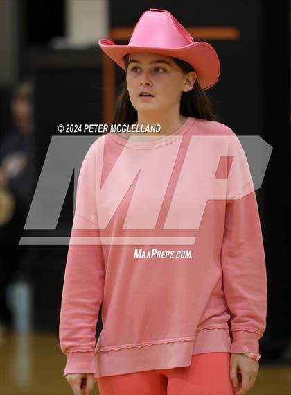 Thumbnail 2 in Hamilton-Wenham Regional vs Ipswich (MIAA Division 4 Round of 16) photogallery.
