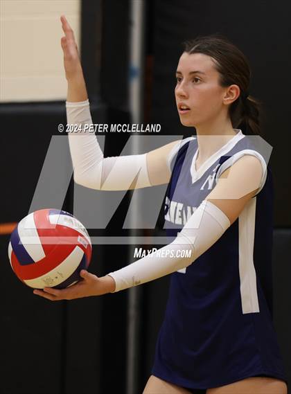 Thumbnail 3 in Hamilton-Wenham Regional vs Ipswich (MIAA Division 4 Round of 16) photogallery.