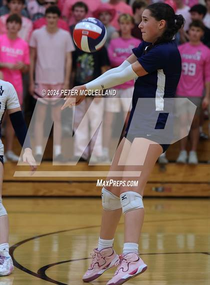 Thumbnail 1 in Hamilton-Wenham Regional vs Ipswich (MIAA Division 4 Round of 16) photogallery.