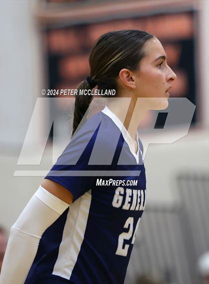 Thumbnail 1 in Hamilton-Wenham Regional vs Ipswich (MIAA Division 4 Round of 16) photogallery.