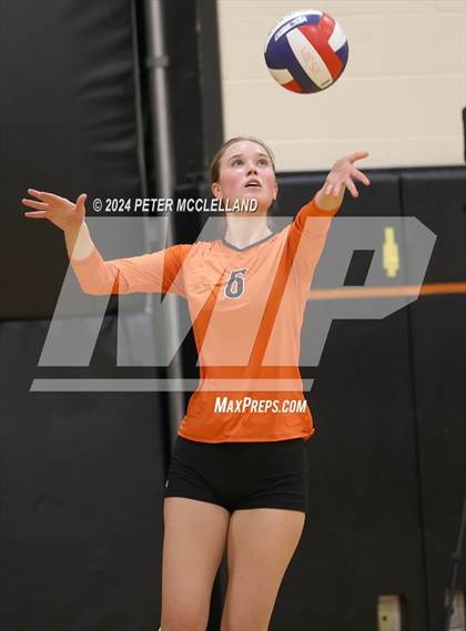 Thumbnail 3 in Hamilton-Wenham Regional vs Ipswich (MIAA Division 4 Round of 16) photogallery.