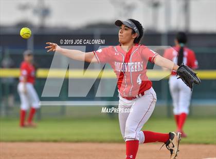 Thumbnail 3 in Lee [Robert E.] vs Pflugerville (NISD Softball Tournament) photogallery.