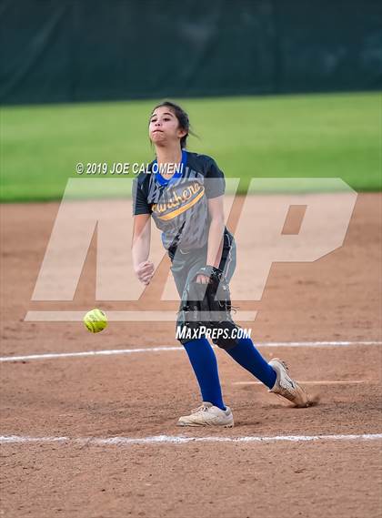Thumbnail 1 in Lee [Robert E.] vs Pflugerville (NISD Softball Tournament) photogallery.