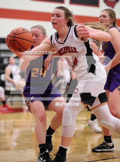 Thumbnail 1 in McClain vs. Circleville (OHSAA D2 District Semifinal) photogallery.