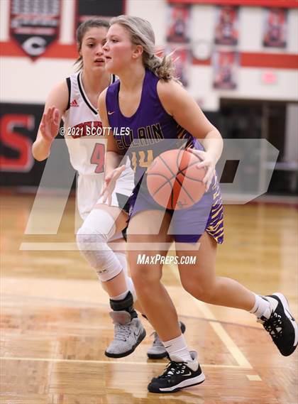 Thumbnail 2 in McClain vs. Circleville (OHSAA D2 District Semifinal) photogallery.