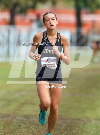 Thumbnail 2 in UIL 6A Girls Cross Country State Final photogallery.