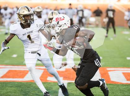 Thumbnail 1 in Mary Persons vs. Lee County photogallery.