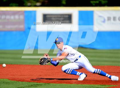 Thumbnail 2 in St. Charles Catholic vs. Dunham (LHSAA 2A/3A Quarterfinal) photogallery.