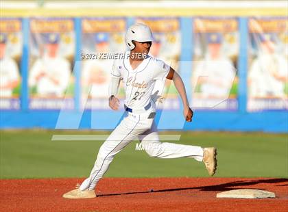 Thumbnail 3 in St. Charles Catholic vs. Dunham (LHSAA 2A/3A Quarterfinal) photogallery.