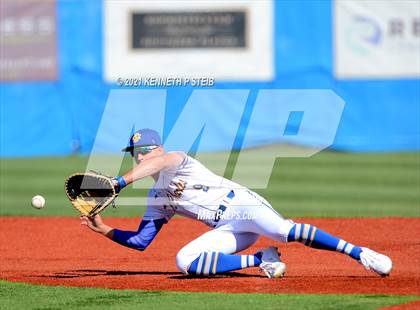 Thumbnail 3 in St. Charles Catholic vs. Dunham (LHSAA 2A/3A Quarterfinal) photogallery.