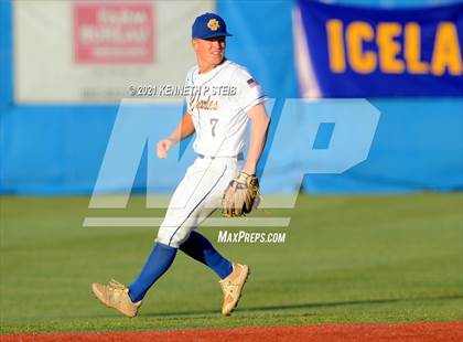 Thumbnail 1 in St. Charles Catholic vs. Dunham (LHSAA 2A/3A Quarterfinal) photogallery.