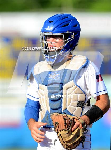 Thumbnail 1 in St. Charles Catholic vs. Dunham (LHSAA 2A/3A Quarterfinal) photogallery.