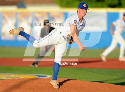 Thumbnail 2 in St. Charles Catholic vs. Dunham (LHSAA 2A/3A Quarterfinal) photogallery.