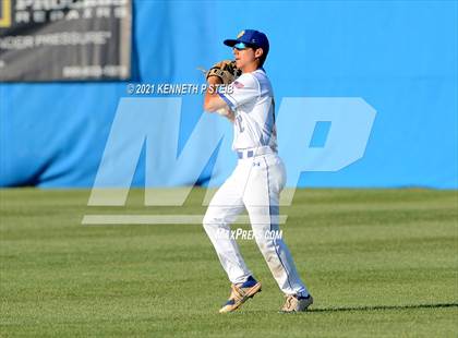 Thumbnail 1 in St. Charles Catholic vs. Dunham (LHSAA 2A/3A Quarterfinal) photogallery.