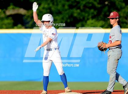 Thumbnail 1 in St. Charles Catholic vs. Dunham (LHSAA 2A/3A Quarterfinal) photogallery.
