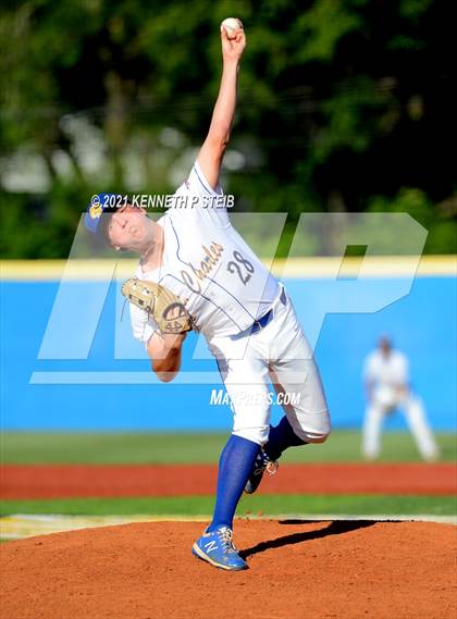 Thumbnail 3 in St. Charles Catholic vs. Dunham (LHSAA 2A/3A Quarterfinal) photogallery.