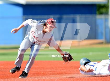 Thumbnail 2 in St. Charles Catholic vs. Dunham (LHSAA 2A/3A Quarterfinal) photogallery.