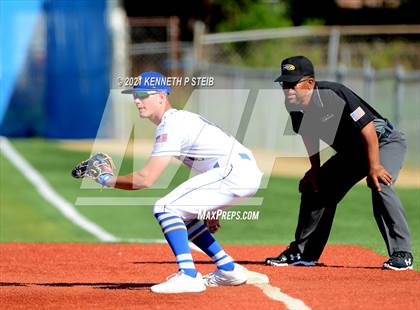 Thumbnail 1 in St. Charles Catholic vs. Dunham (LHSAA 2A/3A Quarterfinal) photogallery.