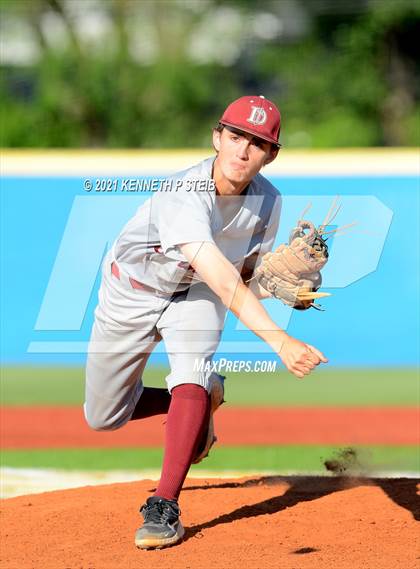 Thumbnail 1 in St. Charles Catholic vs. Dunham (LHSAA 2A/3A Quarterfinal) photogallery.