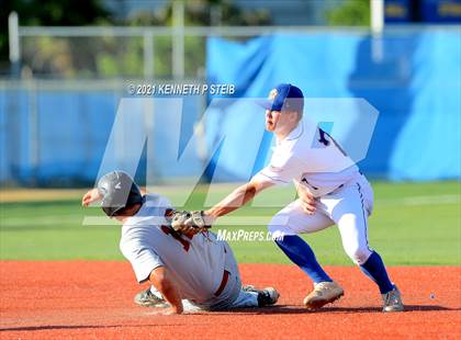 Thumbnail 1 in St. Charles Catholic vs. Dunham (LHSAA 2A/3A Quarterfinal) photogallery.