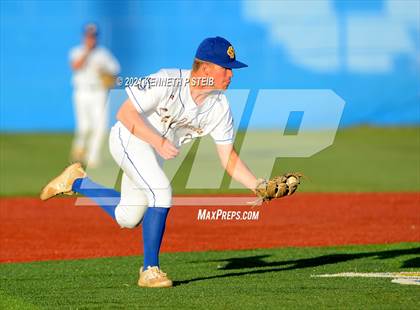 Thumbnail 1 in St. Charles Catholic vs. Dunham (LHSAA 2A/3A Quarterfinal) photogallery.