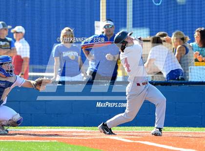 Thumbnail 2 in St. Charles Catholic vs. Dunham (LHSAA 2A/3A Quarterfinal) photogallery.