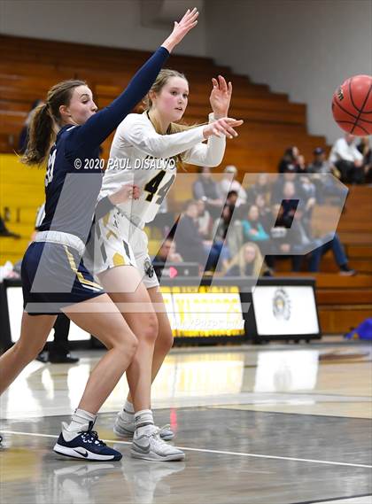 Thumbnail 1 in Mullen @ Arapahoe photogallery.