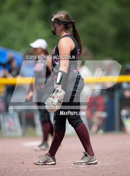 Thumbnail 2 in Oneida vs Eden (NYSPHSAA Class B Semifinal) photogallery.