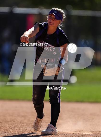 Thumbnail 2 in Columbine vs Douglas County (CHSAA 5A Championship Final) photogallery.