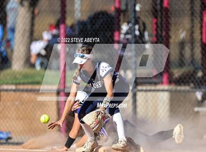 Thumbnail 2 in Columbine vs Douglas County (CHSAA 5A Championship Final) photogallery.