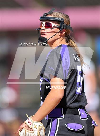 Thumbnail 3 in Columbine vs Douglas County (CHSAA 5A Championship Final) photogallery.