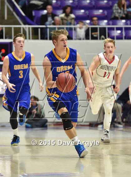 Thumbnail 3 in Bountiful vs. Orem (UHSAA 4A Semifinal) photogallery.
