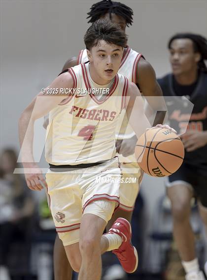 Thumbnail 3 in Fishers vs. Manual (Bank Of O'Fallon Shootout) photogallery.