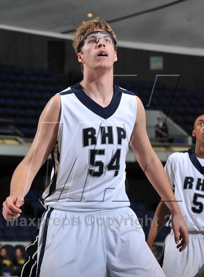 Thumbnail 1 in Rolling Hills Prep vs. Shalhevet (CIF SS 5A Final) photogallery.
