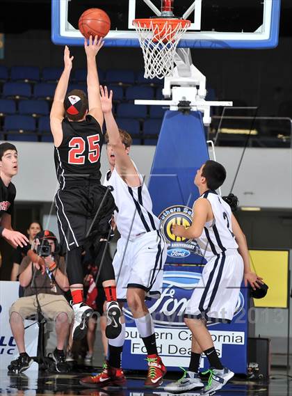 Thumbnail 2 in Rolling Hills Prep vs. Shalhevet (CIF SS 5A Final) photogallery.
