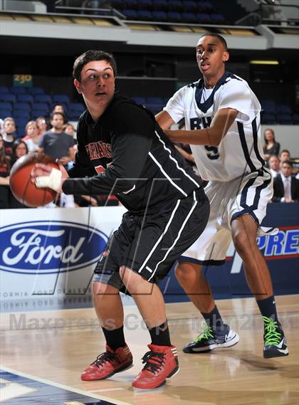Thumbnail 3 in Rolling Hills Prep vs. Shalhevet (CIF SS 5A Final) photogallery.
