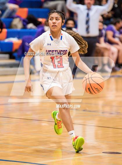 Thumbnail 1 in Cesar Chavez vs Westwood (AIA 6A Round 1 Playoff) photogallery.
