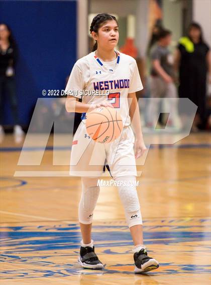Thumbnail 3 in Cesar Chavez vs Westwood (AIA 6A Round 1 Playoff) photogallery.