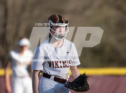 Thumbnail 2 in Sutherland @ Mendon photogallery.