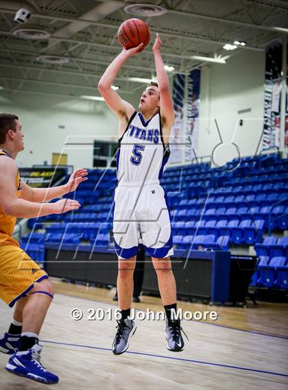 Thumbnail 3 in Lubbock Christian @ Lubbock Titans photogallery.
