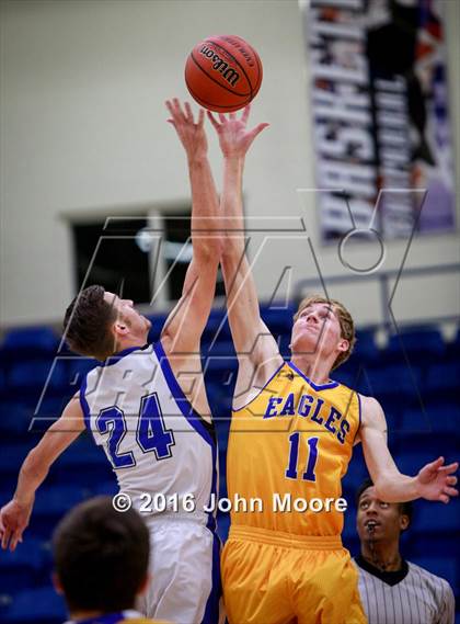 Thumbnail 1 in Lubbock Christian @ Lubbock Titans photogallery.