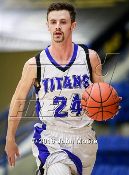 Thumbnail 2 in Lubbock Christian @ Lubbock Titans photogallery.